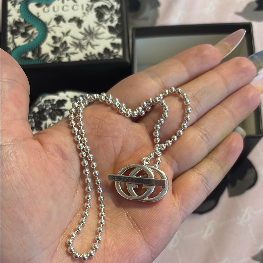 Gucci choker toggle necklace